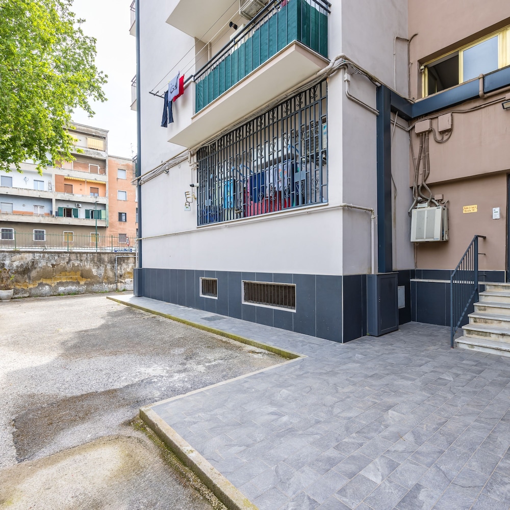 Bright Apartment With Private Parking Space — 4-Star Luxury Hotel in Naples, Italy