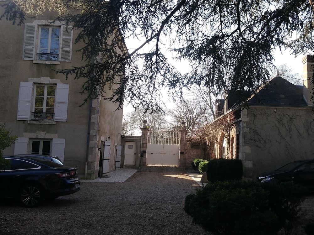 Les Rives De La Tronne — Mer