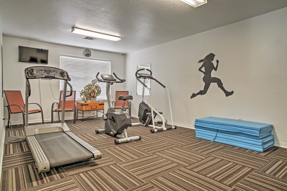 Close to Disney and Resort Perks Kissimmee Condo - photo 15