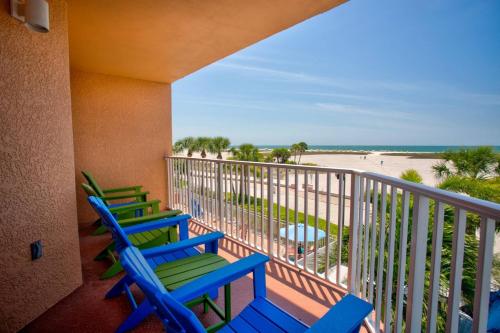 306 Surf Beach Resort - last minute hotel in Saint Pete Beach