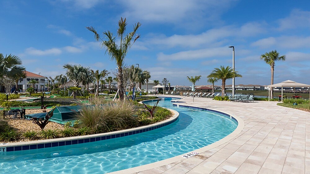 4BR Tropical Storey Lake Townhome Private Pool - photo 26