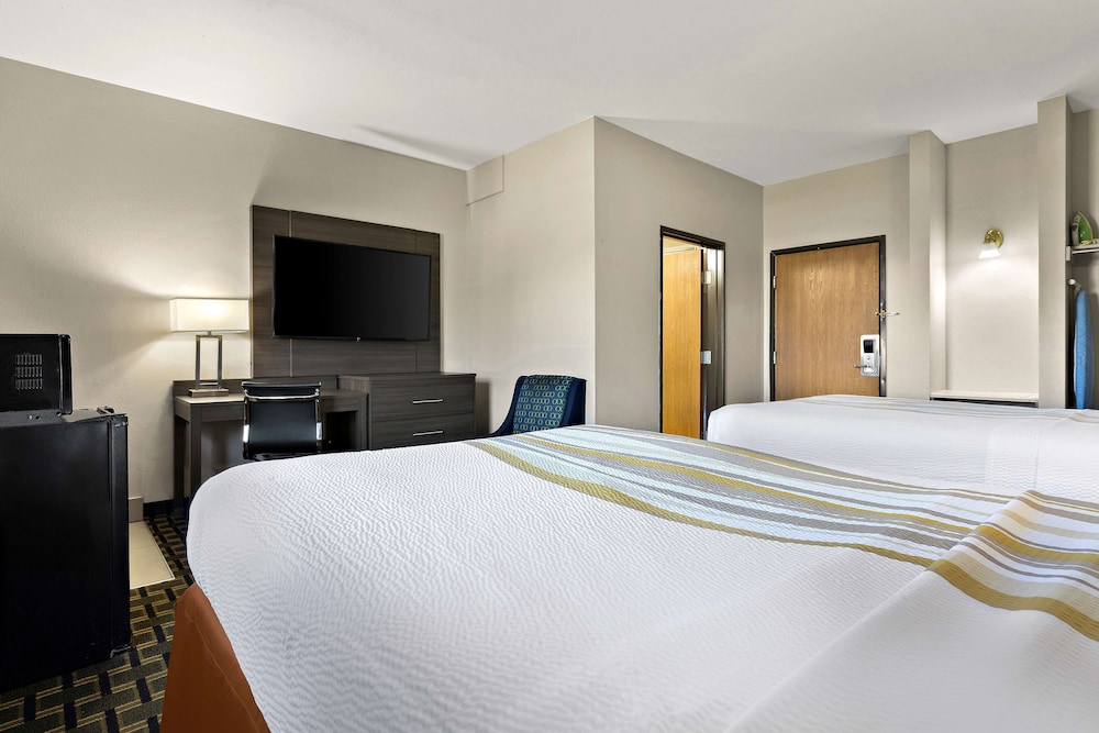 SureStay Plus Hotel by Best Western Tulsa East - photo 14