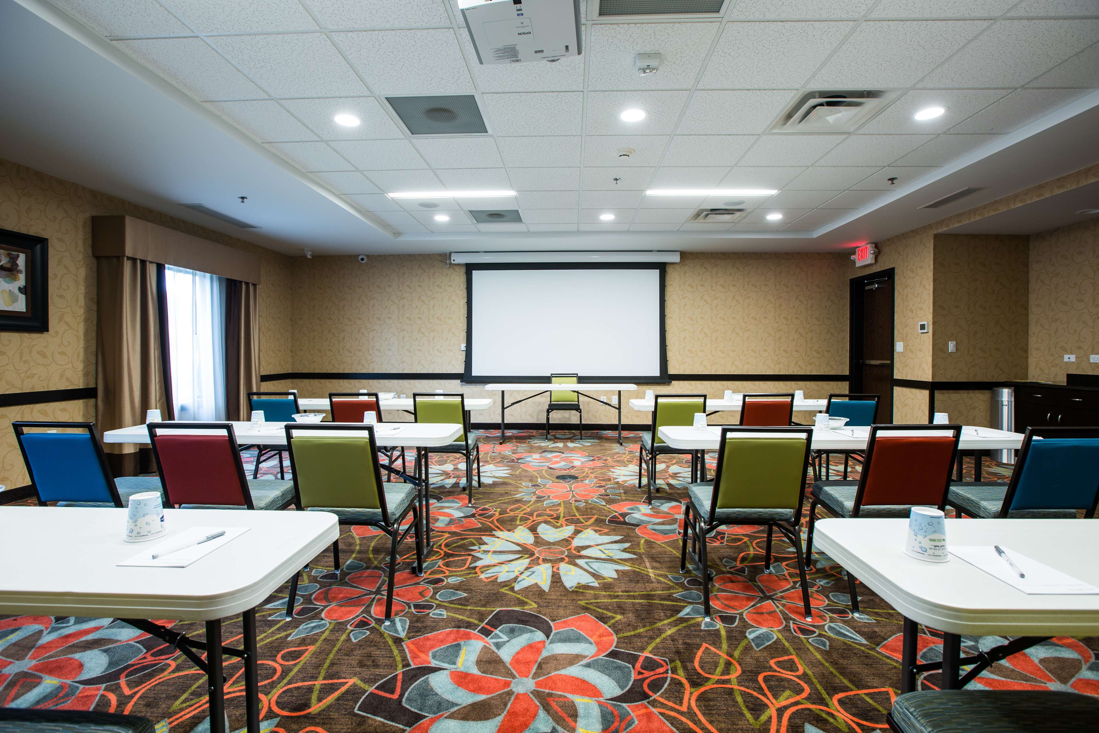 Hampton Inn & Suites Toledo Westgate - photo 11