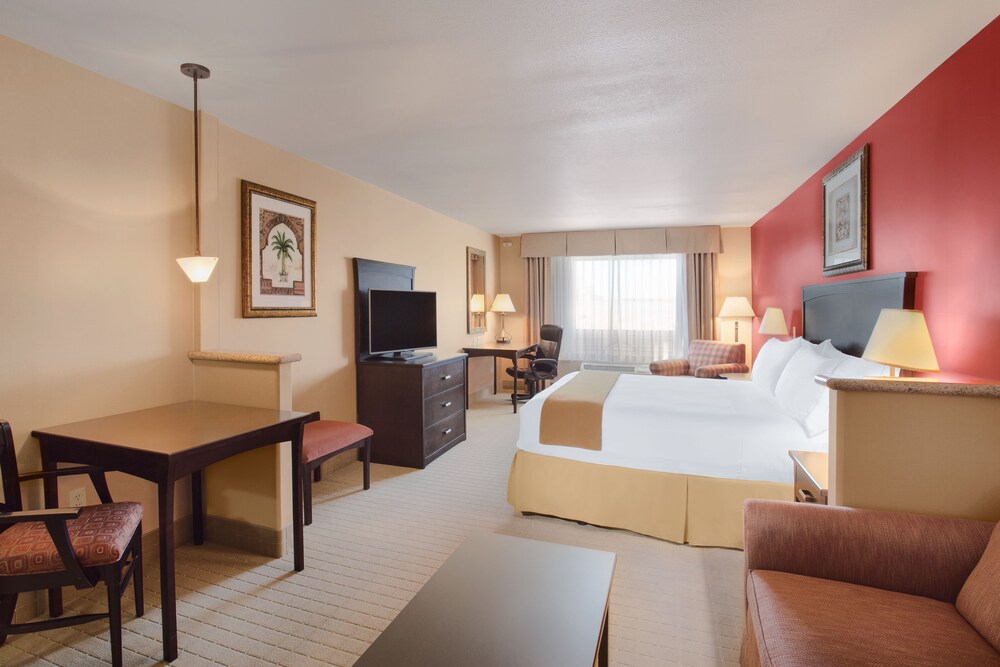 Holiday Inn Express & Suites Yuma by IHG - photo 8