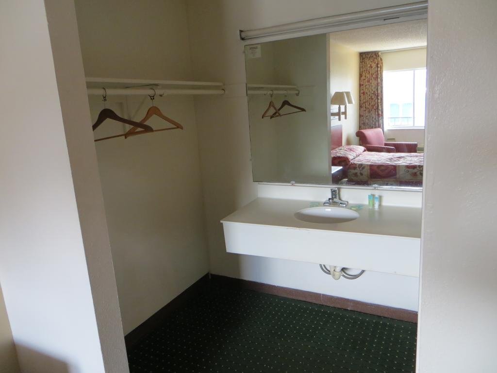Orlando Motel - photo 16