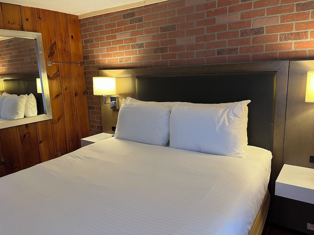 Old Red Inn & Cottages in North Conway, United States