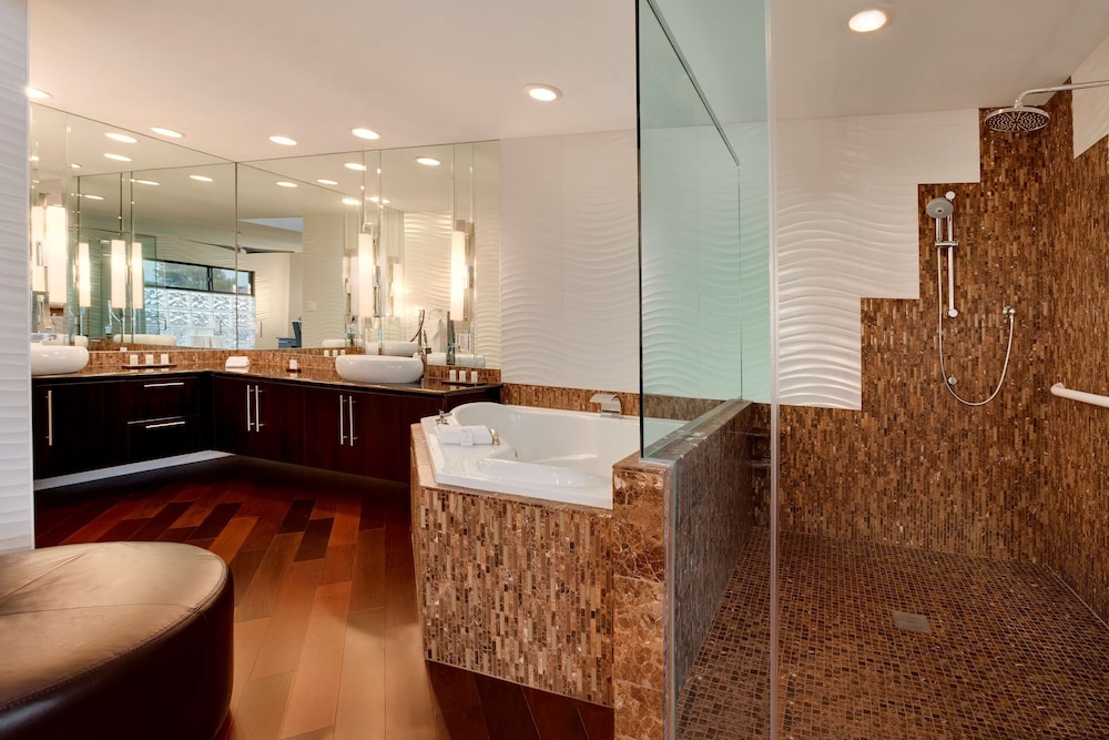 Embassy Suites by Hilton Scottsdale Resort - photo 21