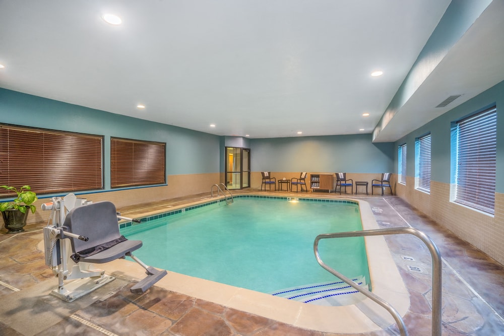 Holiday Inn Express Howe by IHG - photo 20