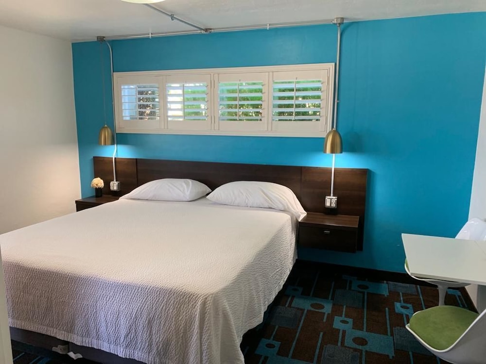 The Sands Motel - photo 18