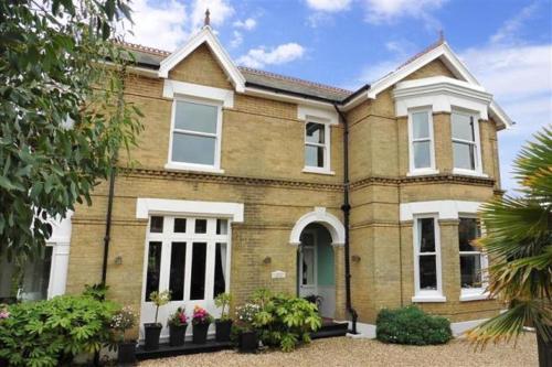 Clarence House Shanklin — 4-Star Luxury Hotel in Shanklin, United Kingdom