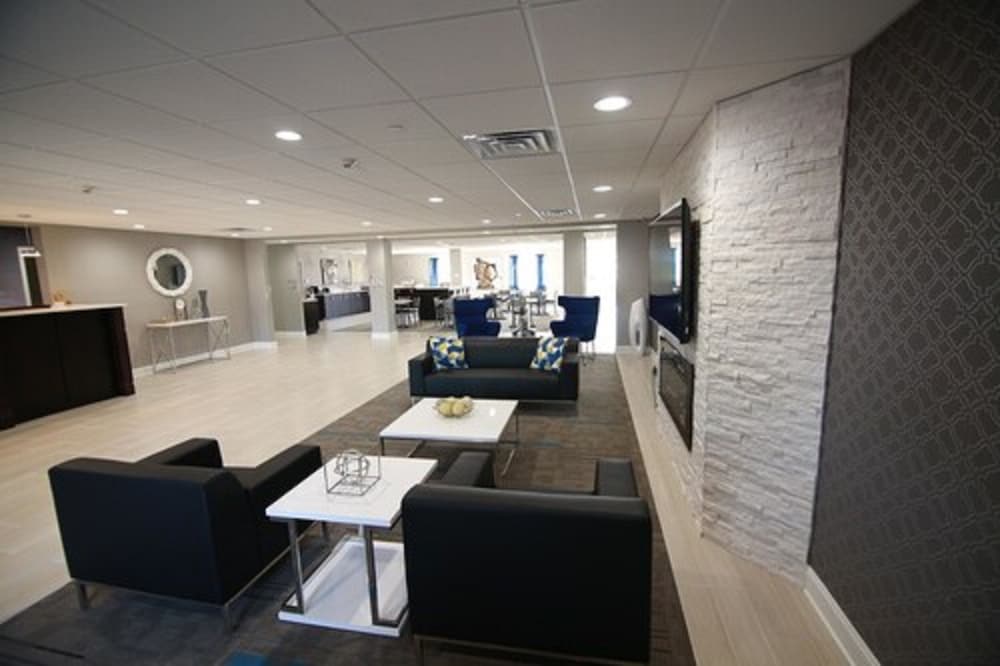 Home Inn and Suites - photo 6