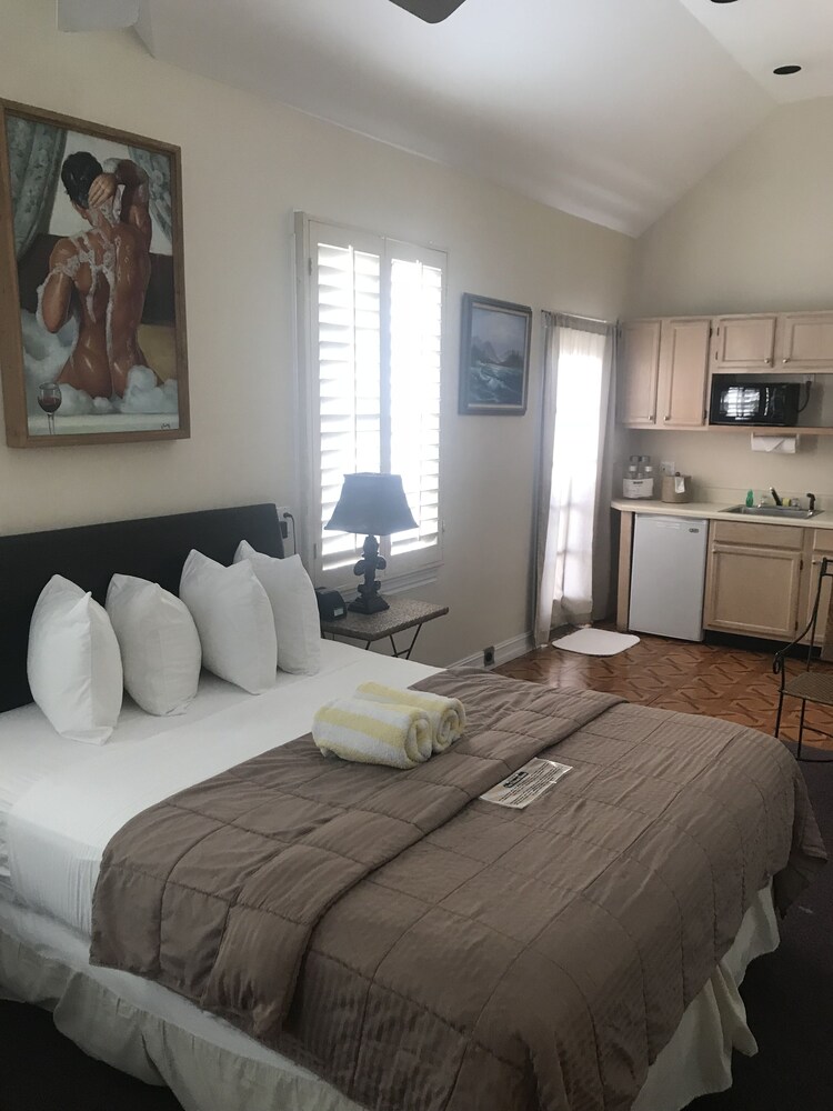 New Orleans House Gay Men Adult Resort - photo 25