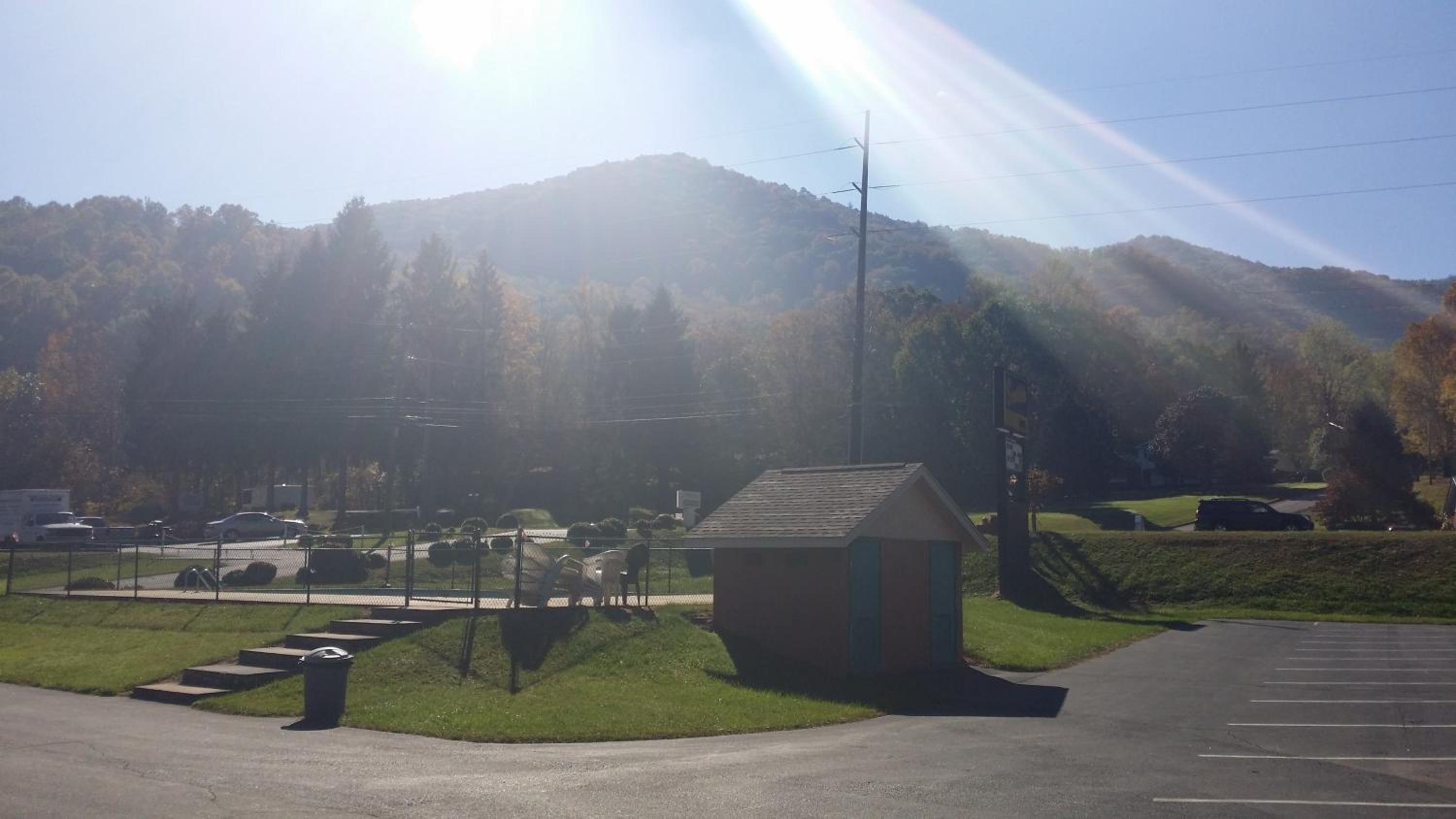 Scottish Inn Maggie Valley - photo 15
