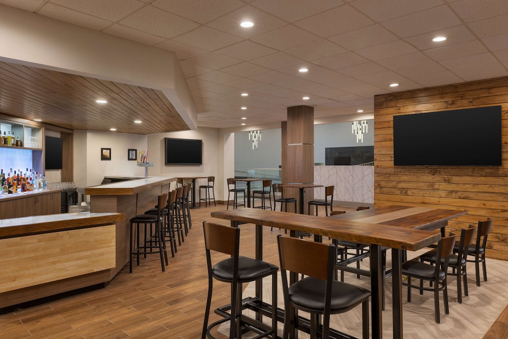 DoubleTree by Hilton Fort Worth South Hotel & Conference Center - photo 36