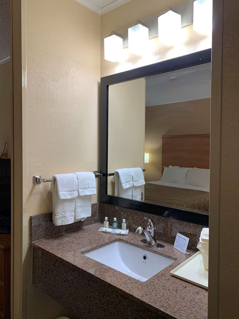 Quality Inn Ottawa near Starved Rock State Park - photo 44