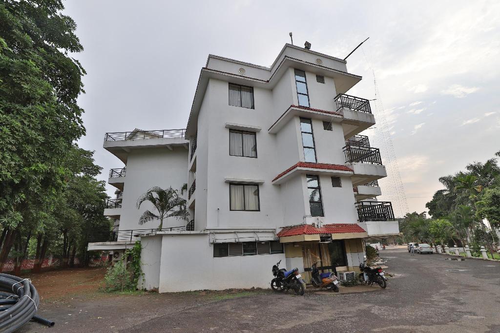 Golden Pond Resort — Silvassa