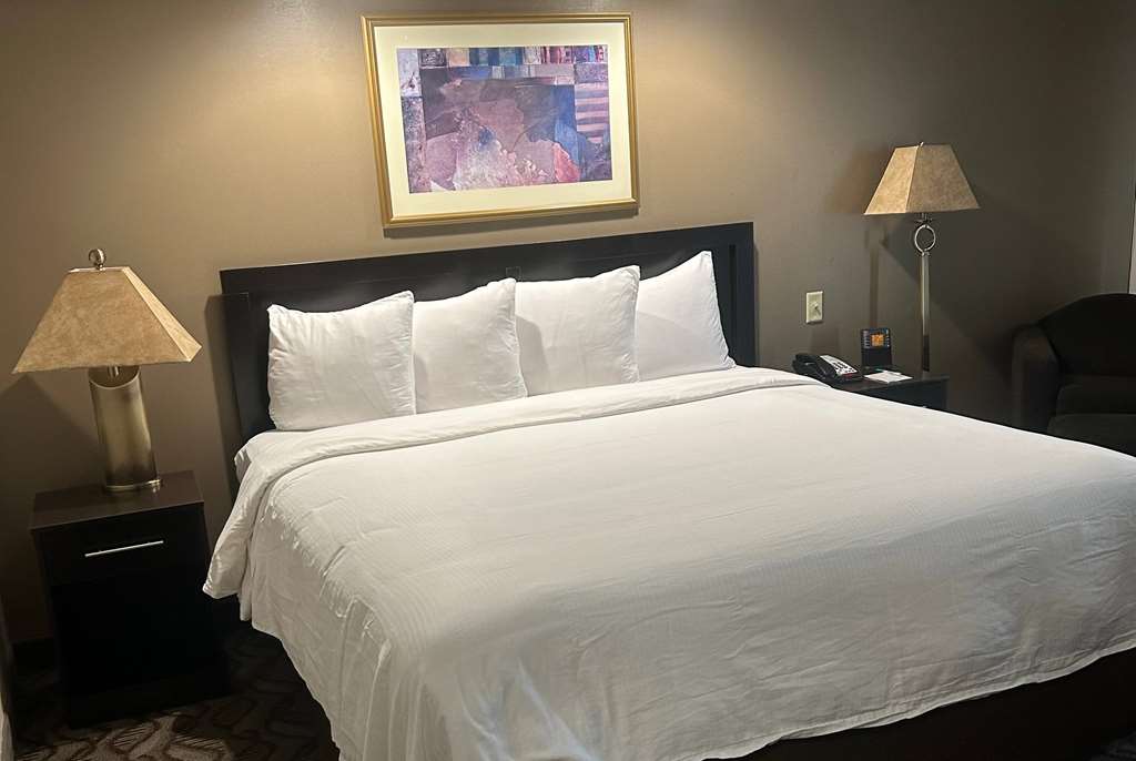 Wyndham Garden Madison Fitchburg - photo 16