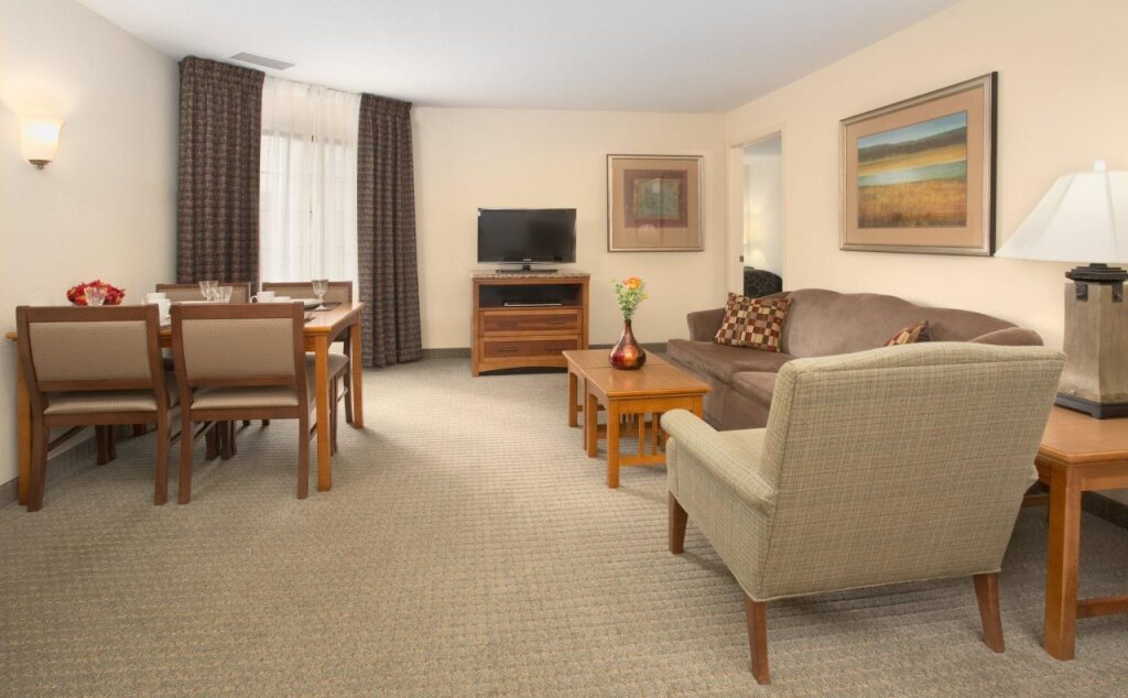 Staybridge Suites Lincoln I 80 - photo 5