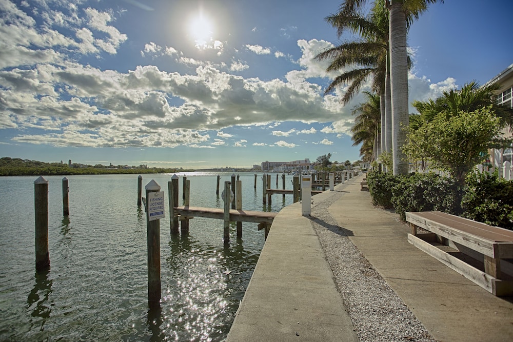 Barefoot Beach Resort - photo 40