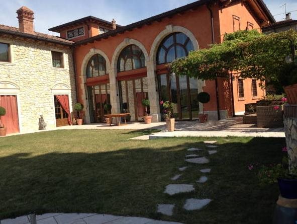 Villa Aldegheri — 4-Star Luxury Hotel in Colognola Ai Colli, Italy