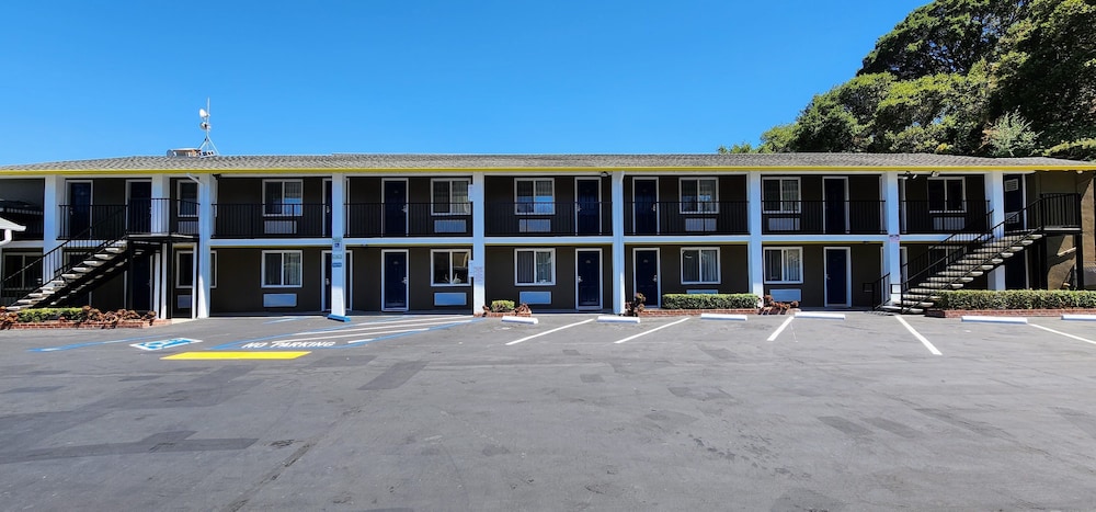 Hotel Belmont - photo 26