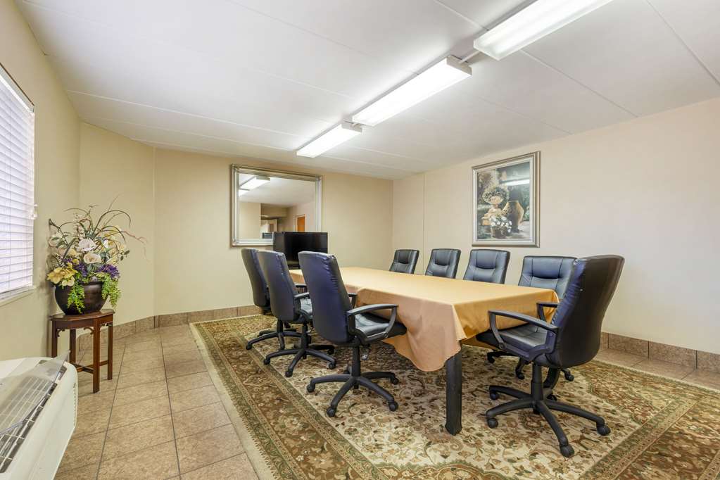 Comfort Inn University Center - photo 42