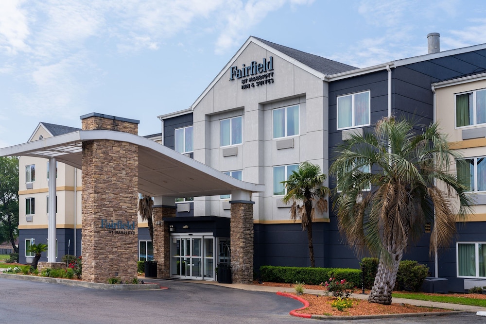 Fairfield Inn & Suites By Marriott Beaumont in Beaumont, United States