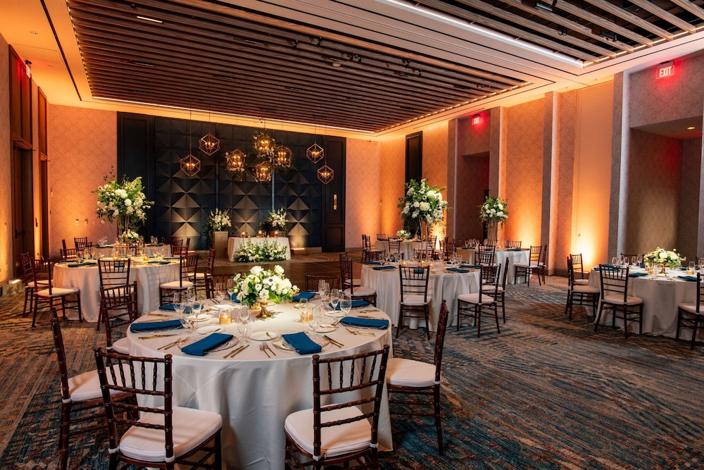 Embassy Suites by Hilton Virginia Beach Oceanfront Resort - photo 109