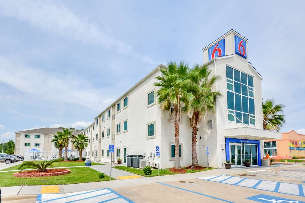 Motel 6 Biloxi MS Beach - featured photo