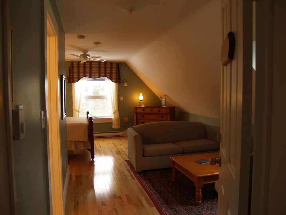 Bakers Chest B&B — Truro — photo 4