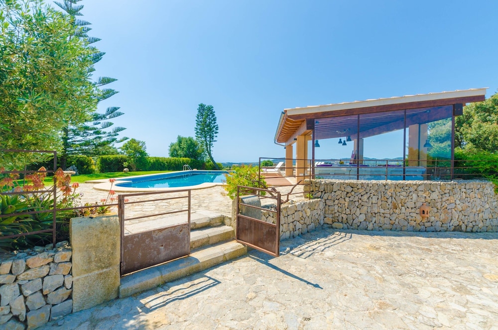 Finca Can Setri — 4-Star Luxury Hotel in Sant Llorenc Des Cardassar, Spain