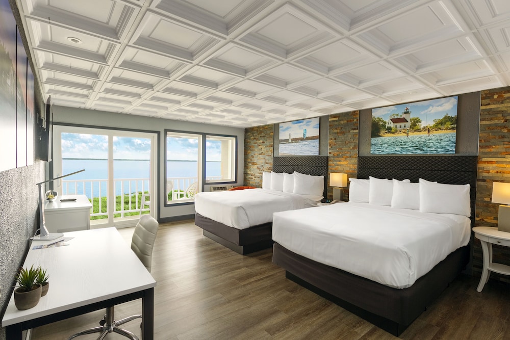 Terrace Bay Hotel - carbon neutral hotel in Gladstone