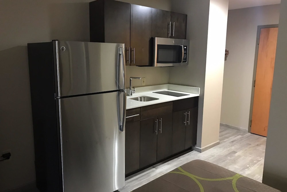 Super 8 by Wyndham Pascagoula - photo 11