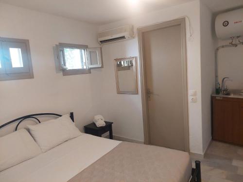Stoudios - carbon neutral hotel in Unknown City