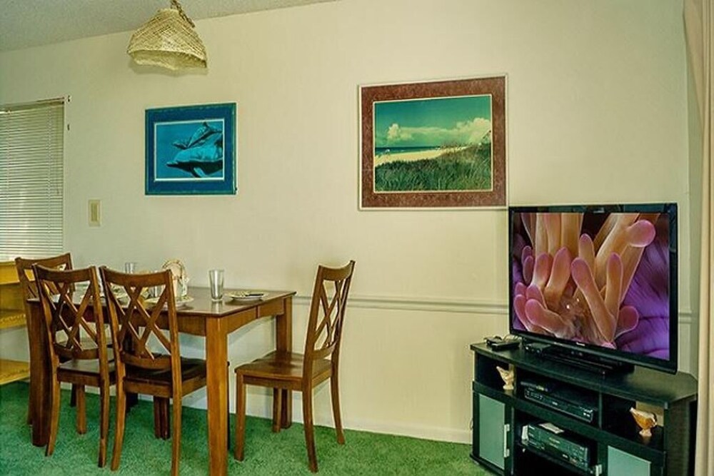 Emerald Shores Resort 2001 627850 by RedAwning - photo 25