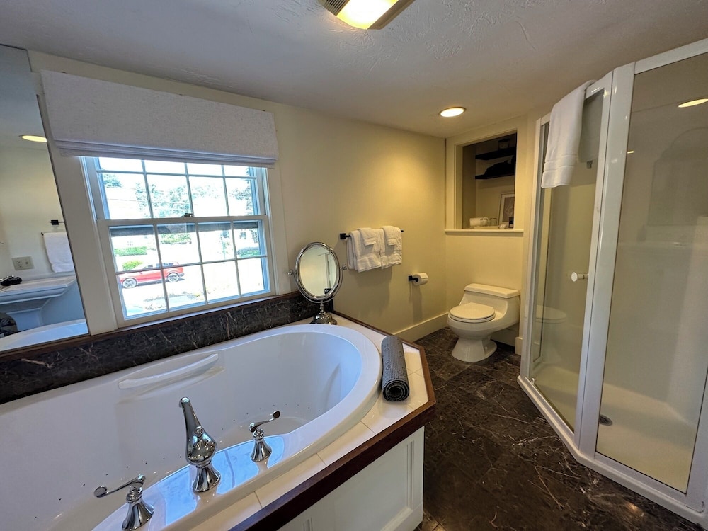 Inn at Perkins Cove - photo 92