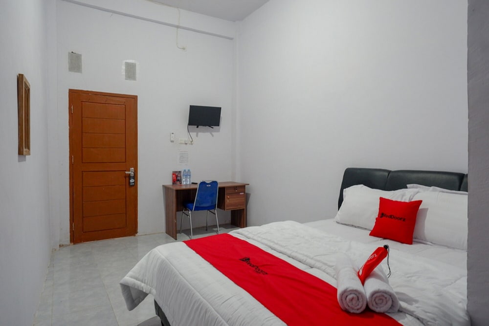 Reddoorz Near Pasar Baru Mamuju — Mamuju