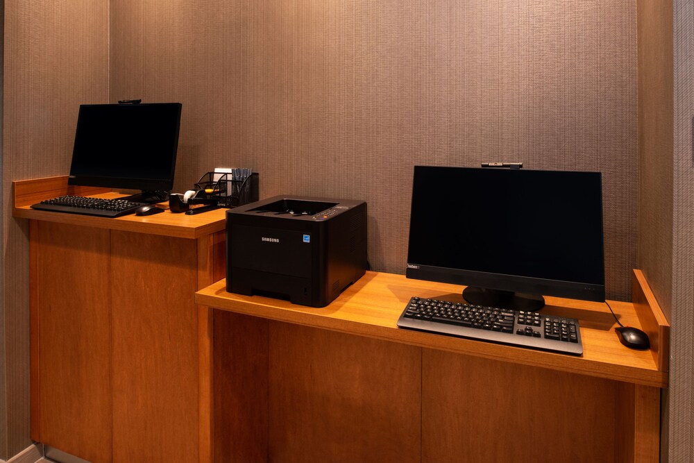 SpringHill Suites by Marriott Elizabethtown - photo 37