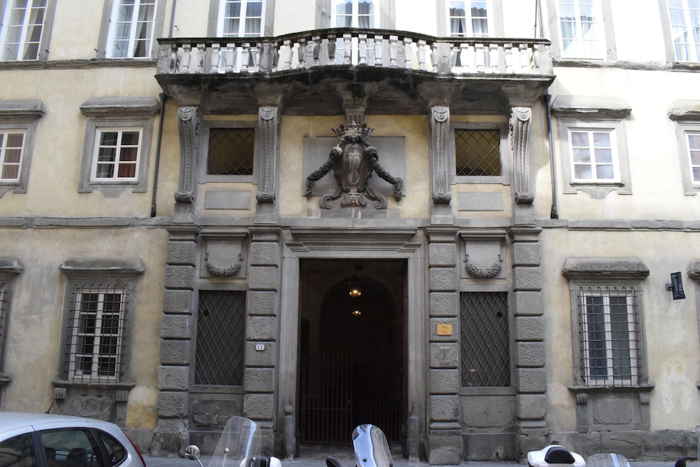 Palazzo Tucci Residenza d'Epoca — 4-Star Luxury Hotel in Lucca, Italy