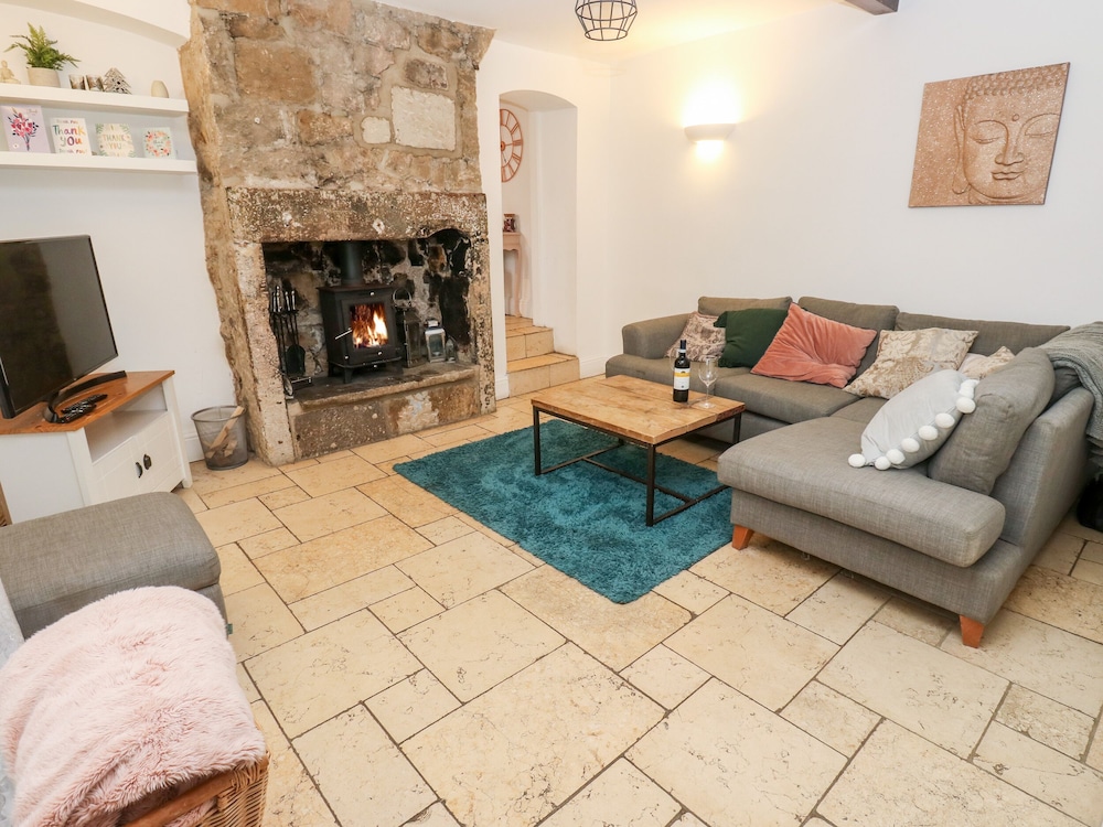 The Cottage — 4-Star Luxury Hotel in Yeadon, United Kingdom