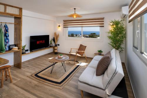 Aegean Nest — 4-Star Luxury Hotel in Fira, Greece