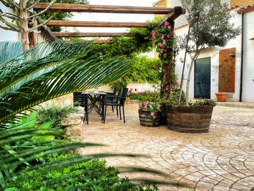 Baglio Reale Apartments — 4-Star Luxury Hotel in Palermo, Italy