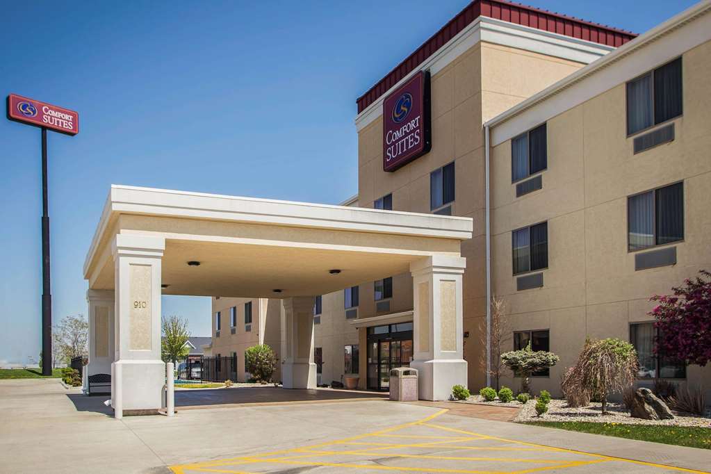 Comfort Suites Bloomington I 55 and I 74 in Bloomington, United States