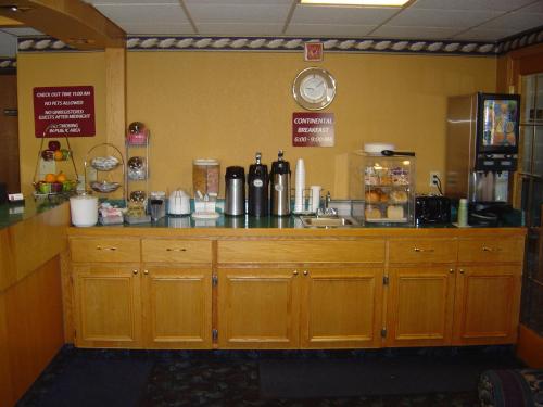 Wakota Inn and Suites - photo 8
