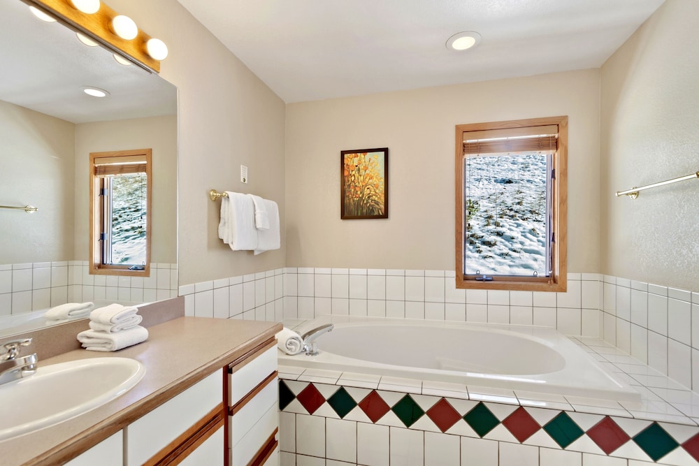 Gold Point Resort Breckenridge by Vacatia - photo 75