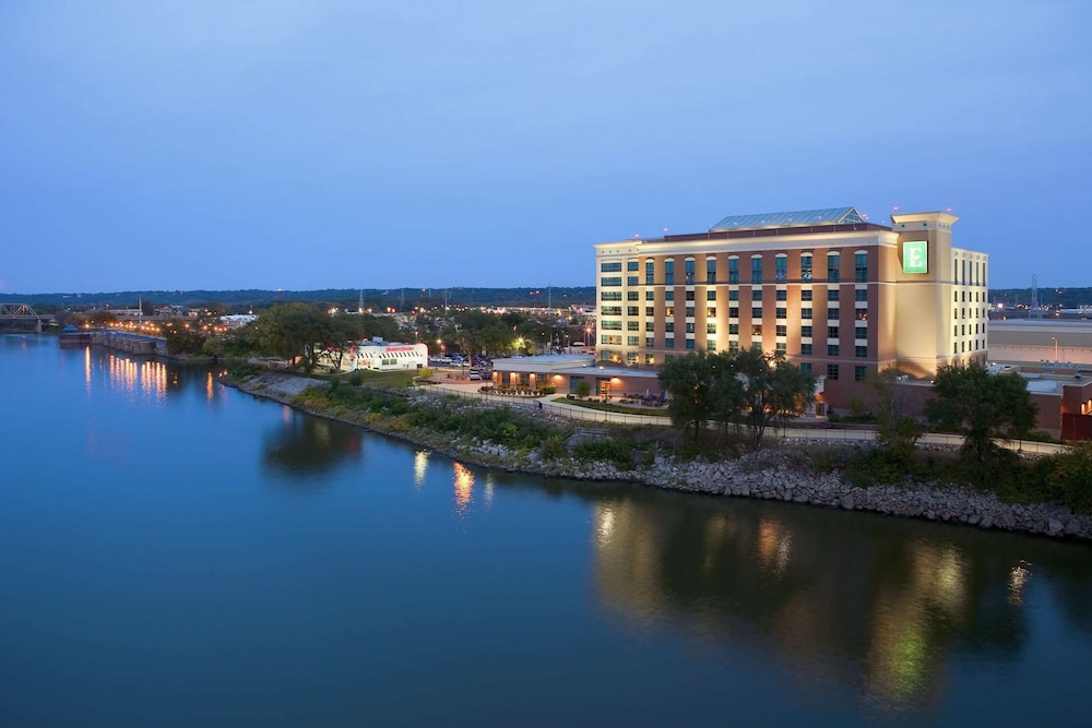 Embassy Suites by Hilton E Peoria Riverfront Conf Center — hotel in East Peoria