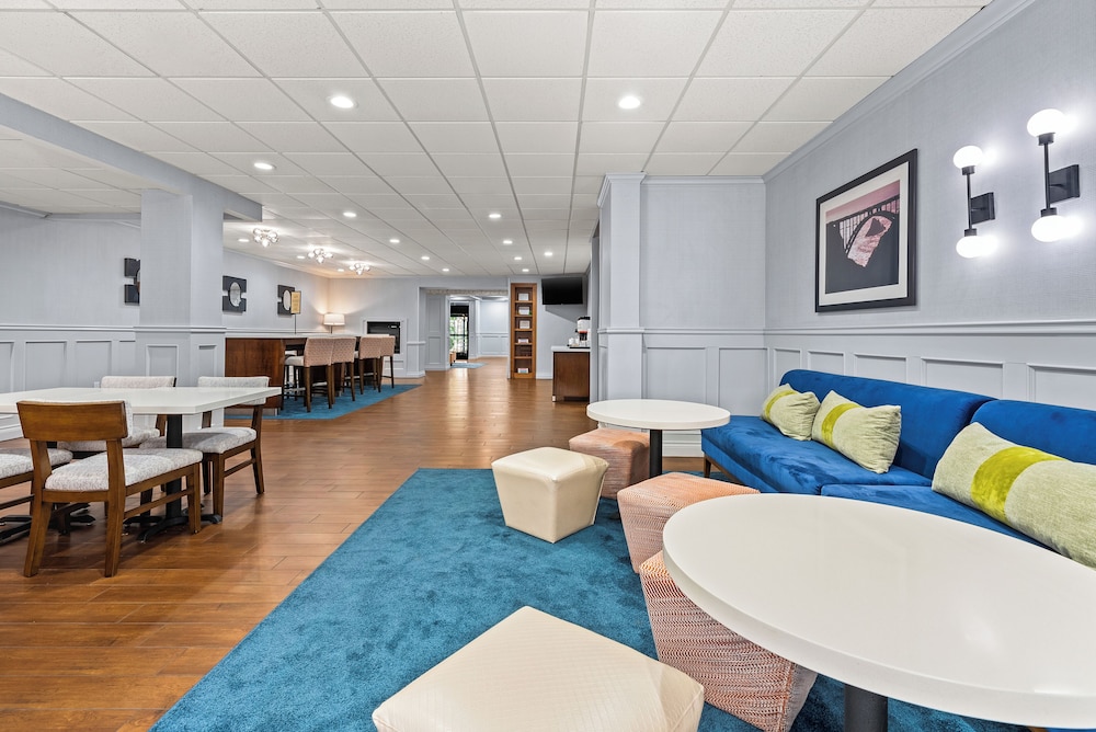Hampton Inn Bordentown - photo 29