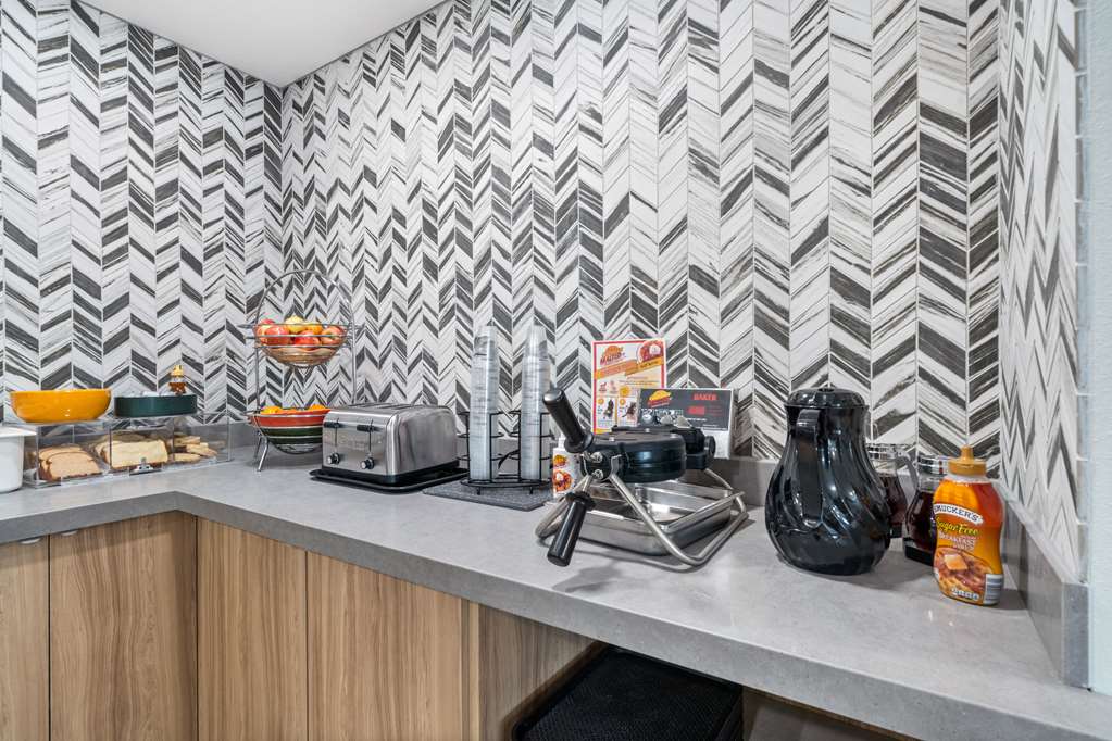 Best Western Lake Oswego Portland Hotel & Suites - photo 90