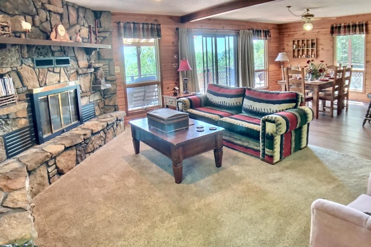 Beaver Lake Retreat in Eureka Springs, United States