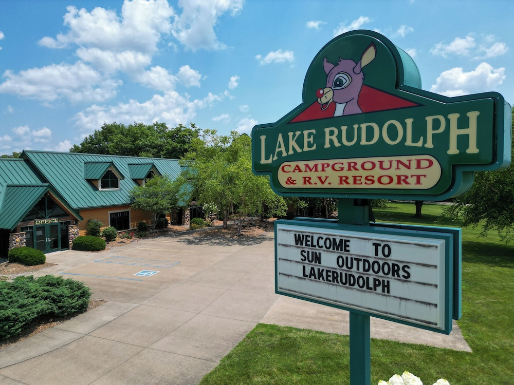 Lake Rudolph Campground & RV Resort - photo 17
